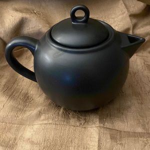 2011 Starbucks black matte 1.4L teapot